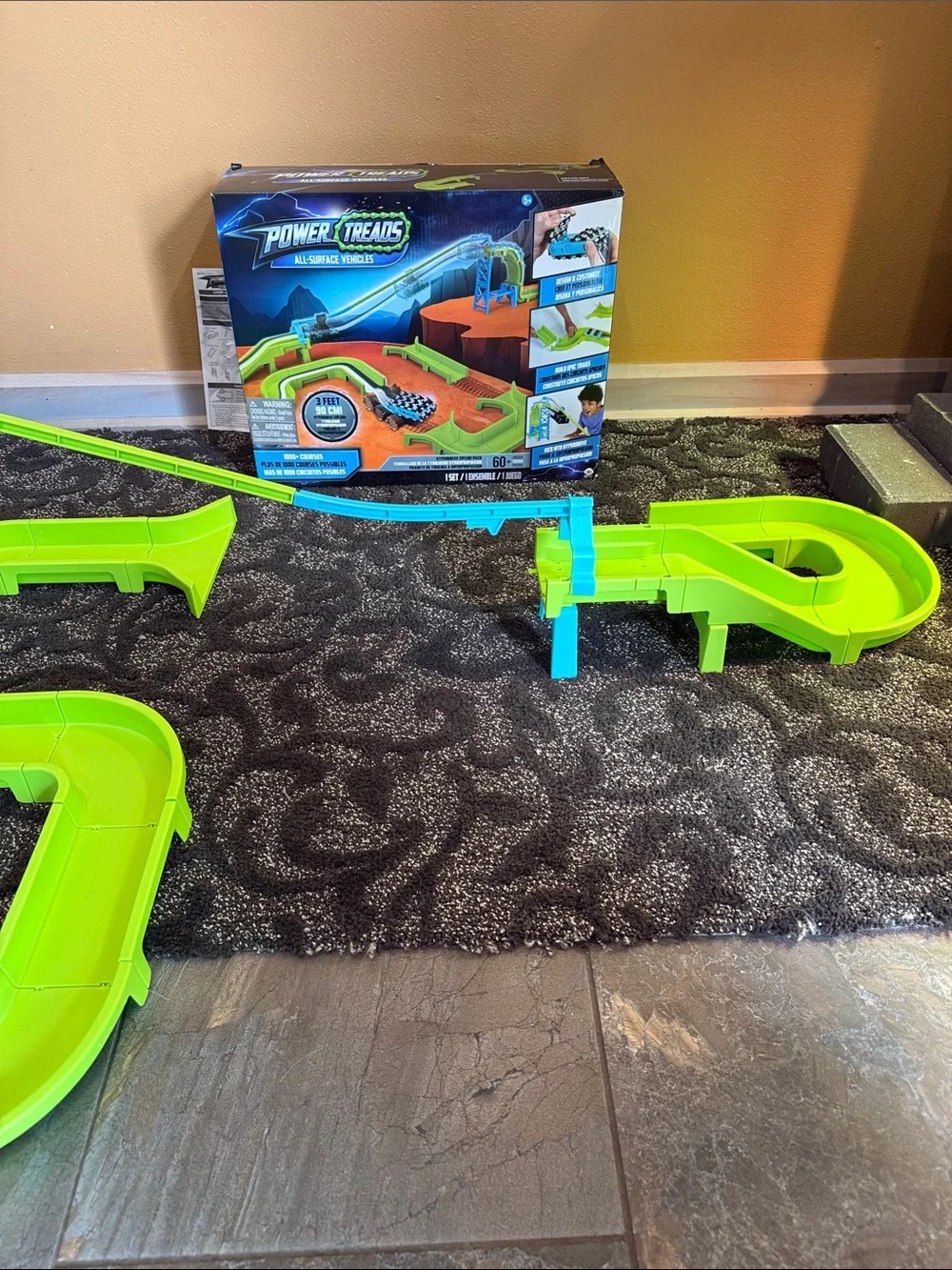 WowWee Power Treads Hyperdrive Zipline Car Set – Race Track Playset